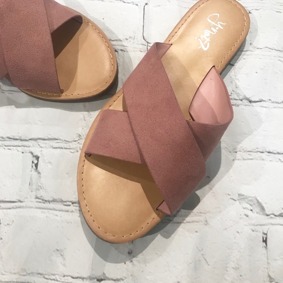 Y-Not Shoes - Y-Not Lunacy X-Band Slides in Mauve Pink